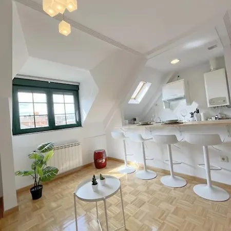 Apartamento The Penthouse Con Parking 611b Oviedo